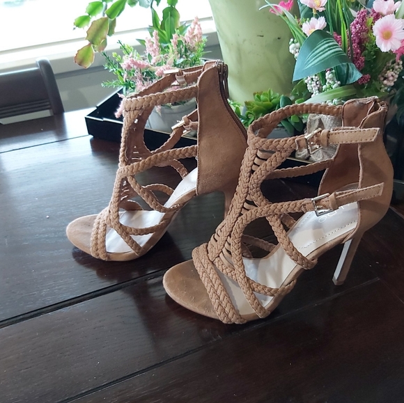 Beautiful Aldo stilletos/heels